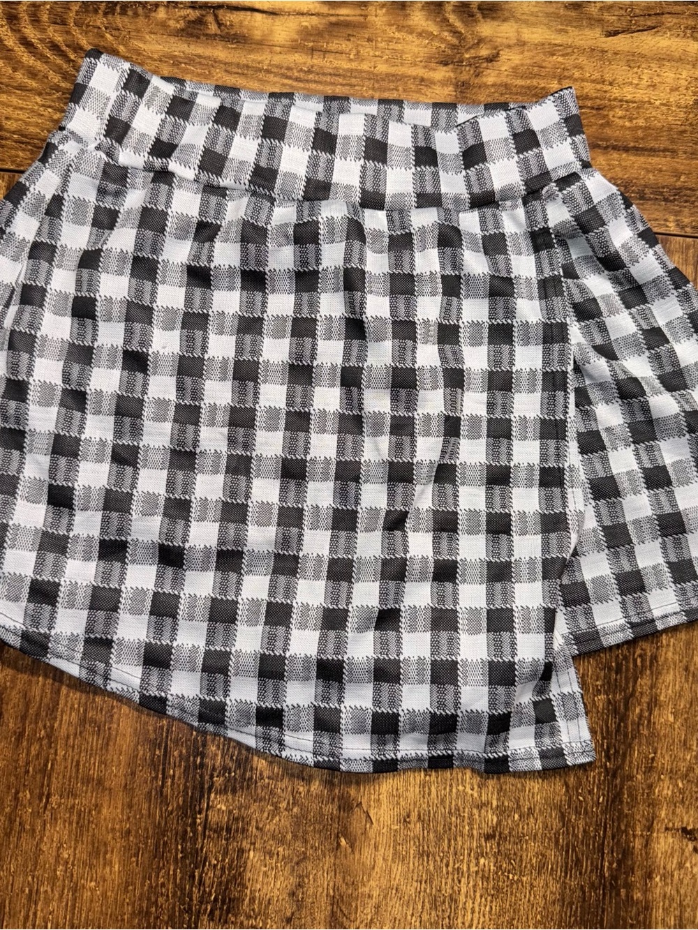 Women's Black & White Gingham Wrap Skort Small